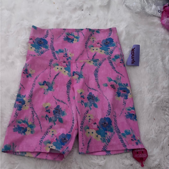 LoveShackFancy Beach Riot shorts - Picture 3 of 6